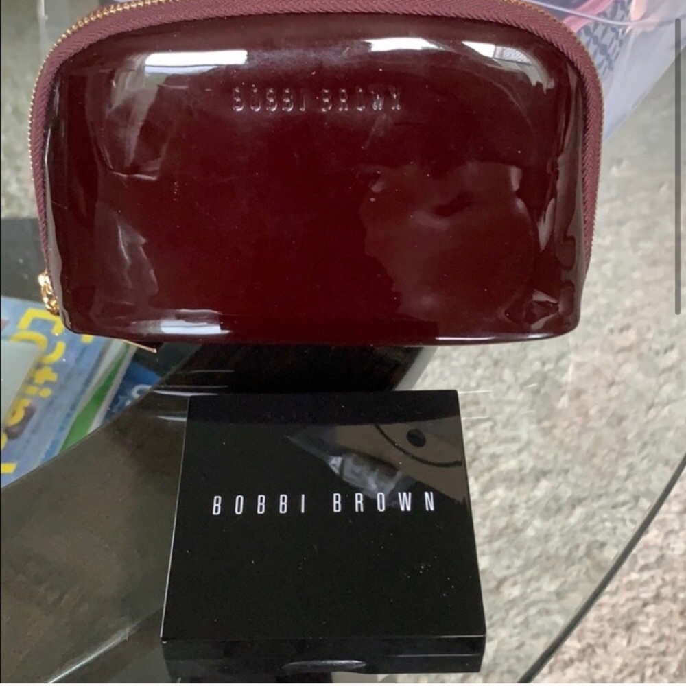 Bobbi brown highlighter opal glow